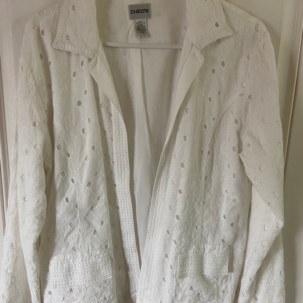 Women’s white blazer